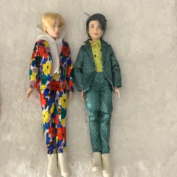 Doll - Picture 2 of 6